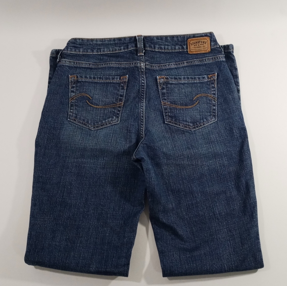 Levi's Low Rise Boot Cut Jeans - Picture 3 of 8